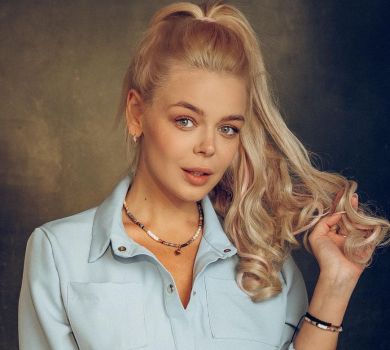 Безцінно: Гросу показала обійми з батьками. ФОТО 