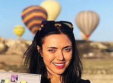 НеАнгел Віка здійснила мрію на кулі та осідлала верблюда. ВІДЕО