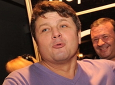 Скульптор Пінчук шукав на горищах пляшки і домагався дружину чотири роки