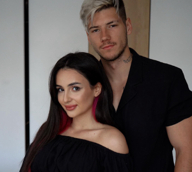 Трінчер зацілувала свого чоловіка та оголосила про новий етап