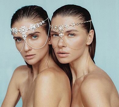 Дементьєва та Кандиба попозували топлес та в прикрасах. ФОТО 