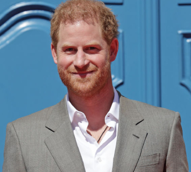 Принца Гаррі помітили в Лос-Анджелесі з 2-річною донькою на руках. Рідкісне ФОТО