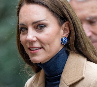 Кемел та відтінки синього: Міддлтон у елегантному луці поїхала смажити млинці