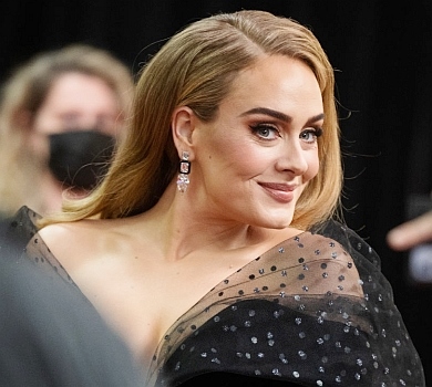 Оце так виступ: Адель у гей-клубі станцювала на пілоні. ВІДЕО