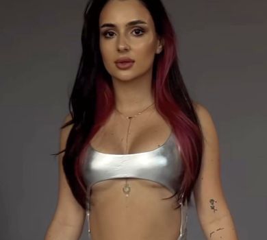 В ах*ї: Трінчер зізналася, чи задоволена збільшеними грудьми, а її чоловік кардинально змінив імідж