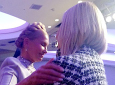 Сестри Герман і Тимошенко пообіймалися на ланчі у Вашингтоні. ФОТО