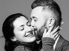 Бабкін показав ніжності з дружиною та себе в трусах догори дригом. ФОТО