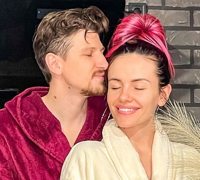 Чоловік MamaRika розповів, чи є у них секс після пологів