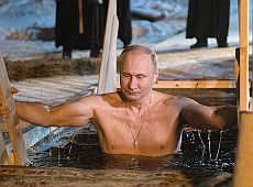 Путін на очах у ченців посвітив торсом в ополонці. ФОТО. ВІДЕО