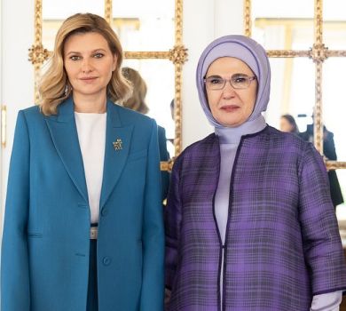 Під колір моря: Зеленська в лазуровому вбранні зустрілася з першою леді Туреччини