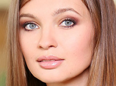 Міс Україна-Всесвіт 2010 розповіла про любов до боксу і багатих чоловіків