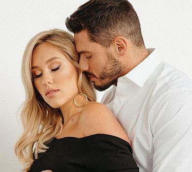 Чекати за дверима – не про мене: Добринін розказав, як наважився на партнерські пологи