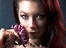 Дружина Ступки у спідньому заявила, що більше не хоче кубиків на животі