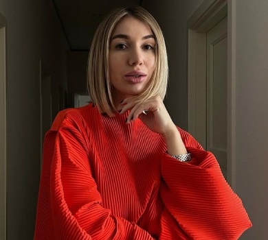 Пренткович у спортивному міні показала, як худне після пологів