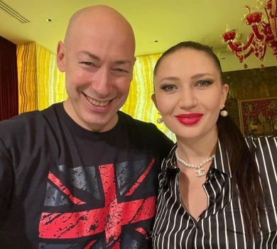 Це і мої діти теж: Бацман розповіла про стосунки зі старшими нащадками Гордона та заявила, що не розбивала його попередній шлюб