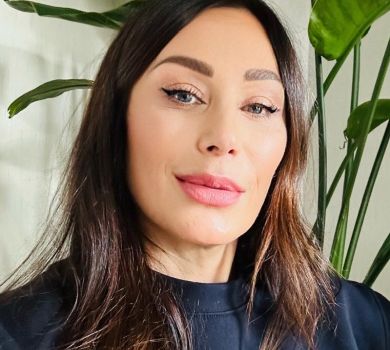 Гірська краса: дружина мера Філатова показалася без мейкапу на висоті 6,5 км