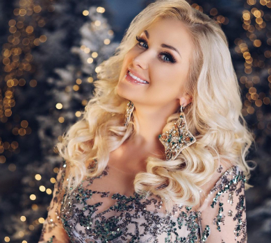 Чарівна, добра та світла: Бужинська зворушливо привітала старшу доньку з 16-річчям. ФОТО