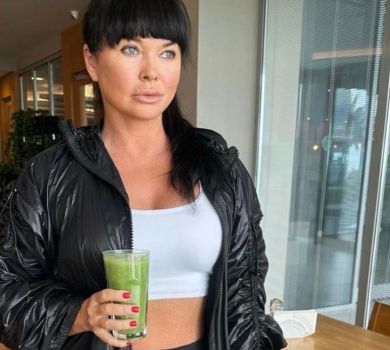 Тиждень смузі: 57-річна Ахат в обтислому топіку показалася на детоксі 