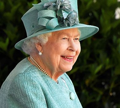 Королева Єлизавета прокоментувала інтерв'ю принца Гаррі й Меган