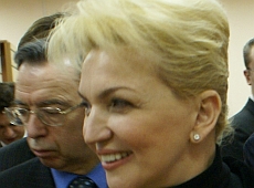 Антикризові брюлики Раїси Богатирьової. Променад у Давосі