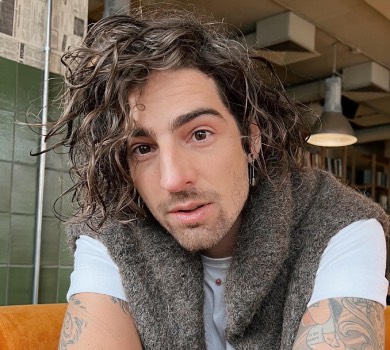 Хей, русский, слышь, мы не один народ: Дантес представив пісню, присвячену війні. ВІДЕО