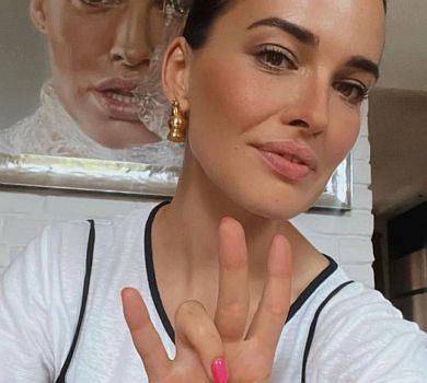 На жаль, я не така досвідчена: Астаф'єва пояснила свою участь у флешмобі з тризубом 