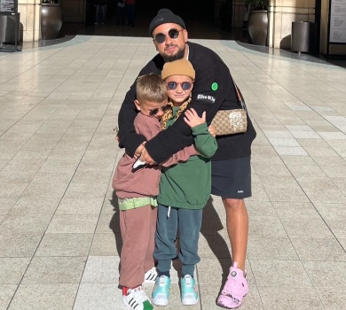 Маю мрію: Монатік зворушив відео із синами, які читають його вірші