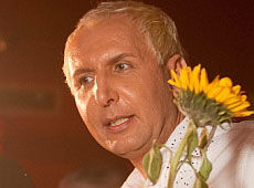 Білик і Коляденко зустрілись у гей-клубі серед янголів у трояндових трусах