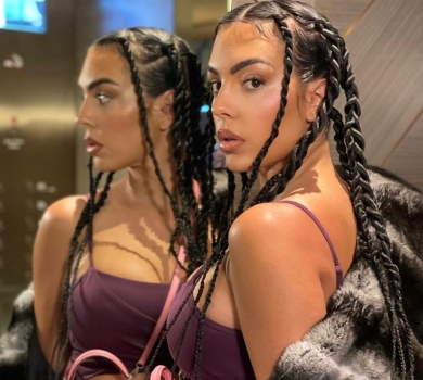 На спортивному: пишногруда наречена Роналду показалася у вбранні для йоги