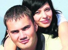 Янукович-син показав майбутню дружину, а медового місяця не буде