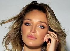 Добкіна розкрила подробиці своїх пологів та показала маму з онуком