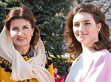 Перша леді повідомила, що доньки вивчатимуть у Лондоні