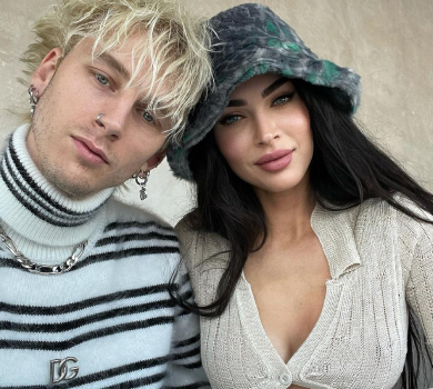 Модний крінж: Фокс вигуляла легенький образ з міні, а її наречений – шубу та капелюх. ФОТО