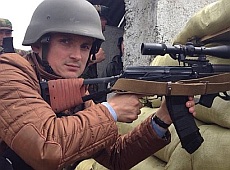 Як депутати у звитяжних вояків граються. ФОТО