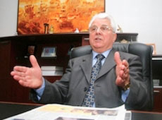 Як Кравчук голився у громадському туалеті