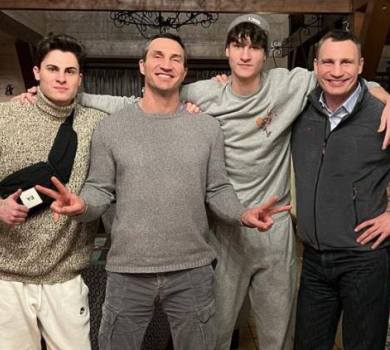 Два покоління братів: Клички чоловічим складом привітали зі святами. ФОТО