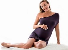 Різатдінова показала, як вагітною у мінісукні італійцю позувала. ФОТО