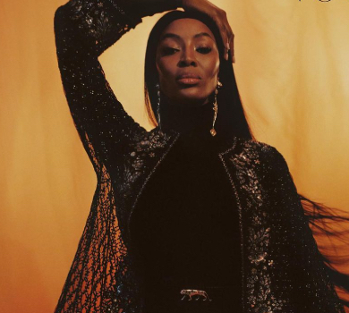 Кемпбелл у масивному золоті зазнімкувалася для індійського глянцю. ФОТО