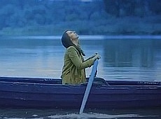 Джамала у човні посеред озера заспівала про Інших. ВІДЕО