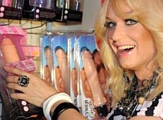 Монро купила вібратор під лак, а Астаф'єву вразили стринги-метелики