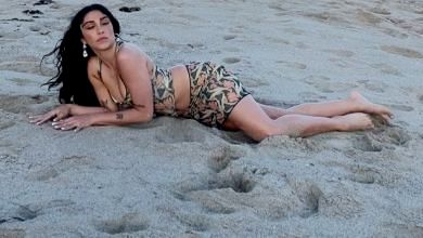 Донька Мадонни з голим животом красиво вивалялася в піску