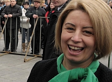 Модний мітинг Януковича: Brioni Льовочкіна, Louis Vuitton Герман