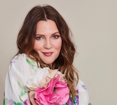 Дрю Беррімор насмішила відео свого падіння