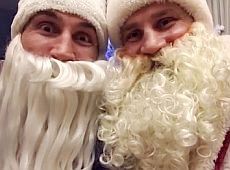 Санта Клауси Клички англійською привітали зі святами. ВІДЕО 