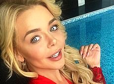 Три роки разом: Гросу показала себе з сонним хлопцем