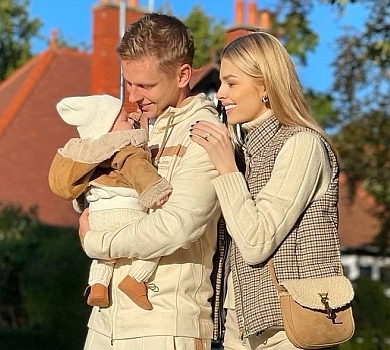 Три місяці щастя: Зінченки поділилися новими ніжними ФОТО з донечкою