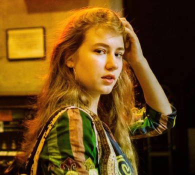 Мене драйвить: 18-річна дочка Нікітіна та Горбачової подалася в письменниці в Нью-Йорку