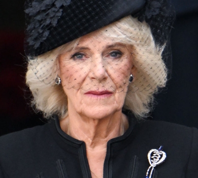 Болісні спогади та прокляття: чому королева Камілла може відмовитися від старовинної корони