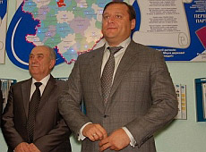 Добкін відкрив музей Партії регіонів з половиною мозку