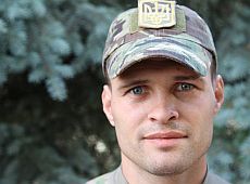 У мережі знайшли особисті фото нового секс-символа київської поліції